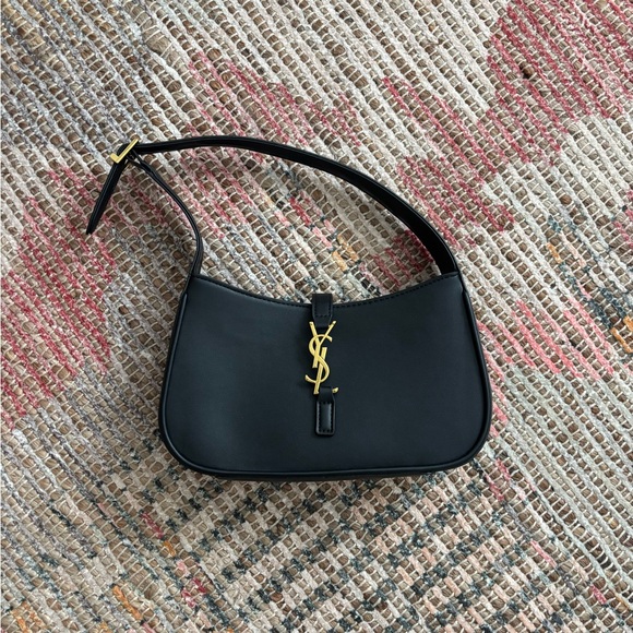 Handbags - Black Shoulder Bag